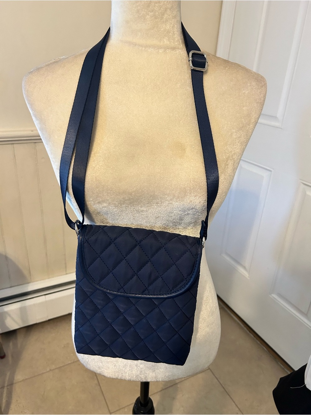 Chico’s Quilted Crossbody Bag/Navy Blue